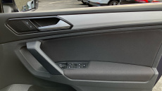 Volkswagen Tiguan 2.0 TDi 150 4Motion SE Nav 5dr DSG Diesel Estate